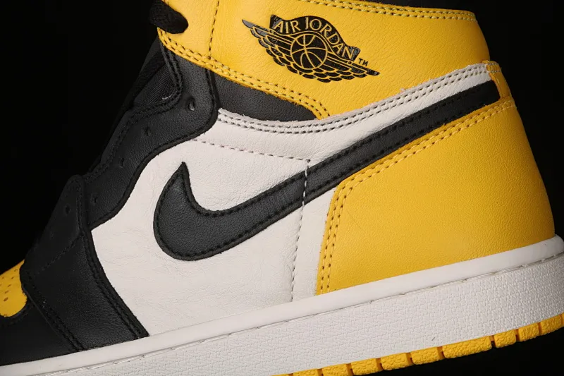 All categories Air Jordan Jordan series basketball shoes Air Jordan 1 High pure original version Air Jordan AJ1 Retro High OG "Yellow Toe" AJ1 Hornet Joe 1 black and yellow toe AR1020-700
